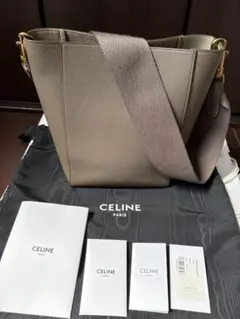 7日まで最大値下げ⭐︎超超美品⭐︎セリーヌ⭐︎サングルバック⭐︎グレージュのサムネイル