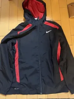 本日限定値下げ！Nike DRI-FIT ナイロンジャケット M 黒/赤