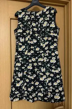 OFUON 花柄ワンピース 未使用に近い