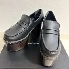 【28日まで】EMODA 黒 厚底ローファー 　ヒール　10cm　24.5cmのサムネイル