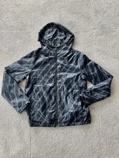 美品　EMPORIO ARMANI リバーシブルウインドブレーカー　ボーイズのサムネイル
