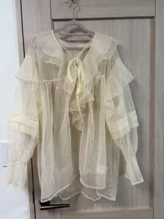 シアーシャツ　フリル