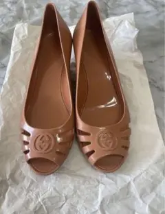 Gucci ベージュ オープントゥ ウェッジヒール