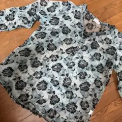 A Queen ライトグリーン　ライトブルー　花柄　バラ柄　シャツ　ブラウス