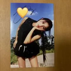 twice ジヒョ　チェキ　サイン入り　直筆 TWICEジヒョ直筆サイン入りチェキ - メルカリ