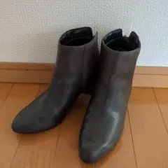 ショートブーツ　M