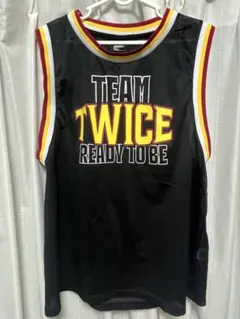 TWICE オフィシャルグッズユニホームシャツ　おまけ付き 2025年最新】twice ユニフォームの人気アイテム - メルカリ