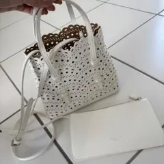 ALAIA アライア　mina20 風　カットワーク　レザー　バッグ　ホワイト