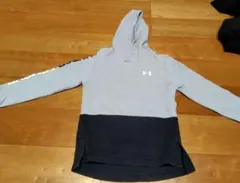 Under Armour フード付きパーカー