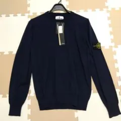 よ*ぺ様 STONE ISLAND ネイビー セーターのサムネイル