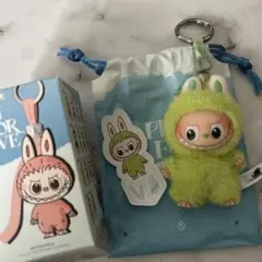 正規品 PIN FOR LOVE labubu ラブブ イニシャル V
