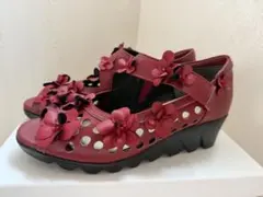 アミティエ ☆日本製レザーサンダルシューズお花パンチングシューズ☆23㌢のサムネイル