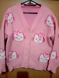 Hello Kittyの顔刺繍可愛い❤ ピンク ニットカーディガン