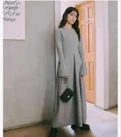 フレアワンピース 長袖