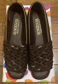 日本製　編み込みが可愛い　疲れにくいふんわりソール　歩きやすいローヒールパンプス