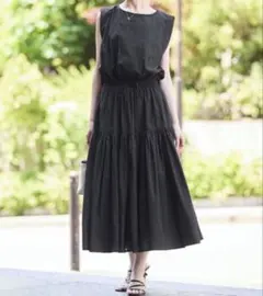 美品　2.3万　トゥモローランド　ドッキング　ワンピース 黒 洗える　ロング 美品 2.3万 トゥモローランド ドッキング ワンピース 黒 洗える ロング