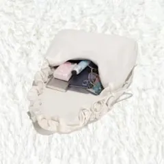 フリル ベージュ アイボリー ハンドバック ショルダーバッグ 韓国