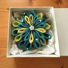 つまみ細工花形 布製 髪飾り 青緑