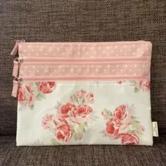 Laura Ashley 花柄 フラットポーチ ローラアシュレイ