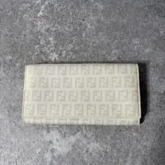 FENDI フェンディ 長財布 PVCレザー ロゴ柄 レザー ホワイト