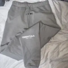 エッセンシャルズ　オリーブ