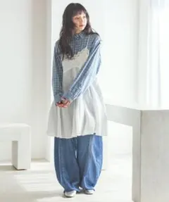 【niko and…】バテンレースフリルフレアキャミワンピース