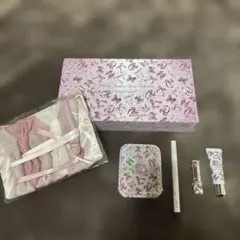 JILLSTUART 2025年 クリスマスコフレ(箱付き) JILL STUART] This year's cutest item yet! Christmas gift set 2025