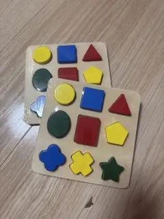 木製　形状認識パズル　2枚セット　新品・未使用・未開封