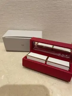 トムフォード　新品未使用 ミラー付きレザー調リップケース