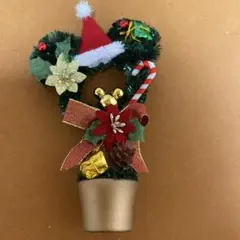 ディズニー　ミニクリスマスツリー サンタ帽付き