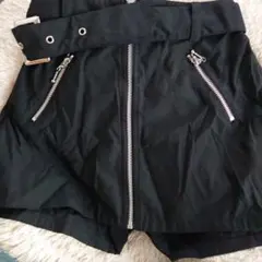 ブラックショートパンツ ベルト付き