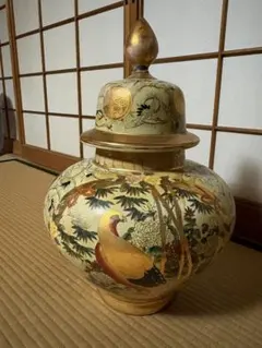 薩摩 金彩色絵 群鶴飛紋 細密画 沈香壷 高125cm 美品(A596) - メルカリ