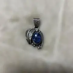 シルバー925 羽根と石のペンダント