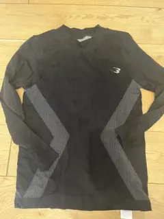 ブラック長袖　トレーニングシャツ　ウェア　あったか