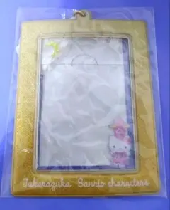 サンリオ　ハローキティ　軍服　宝塚歌劇団 宝塚の衣装を着たキティちゃん: J-CAST ニュース【全文表示】