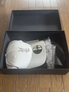 サンローラン SAINT LAURENT NEW ERA キャップのサムネイル