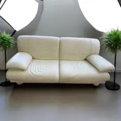 定価20万越え!本革 高級イタリアンレザーソファーincanto 2〜3人掛け