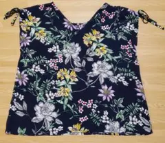 チル CHILLE 花柄 ネイビー Vネック