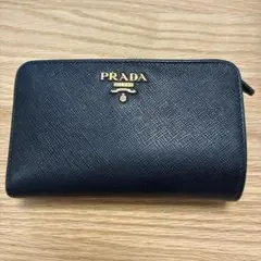 【美品】PRADA 二つ折り財布 サフィアーノレザー　黒のサムネイル