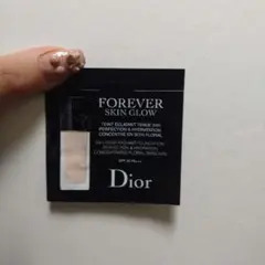 Dior FOREVER SKIN GLOW N 1 7ml（リキッドファンデ）