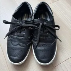 黒のレースアップカジュアルシューズ(合皮)