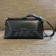 CHARLES & KEITH ナスリン ジオメトリック ショルダーバッグ