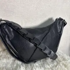 SINSS 2way スリット　ハーフムーン　ミニバッグ　ブラックのサムネイル