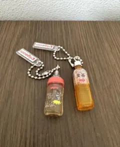 【新品】Pigeon ミニチャーム 哺乳瓶　麦茶　2点セット　ガチャガチャ