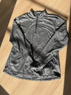 Nike ハーフジップ長袖トップス グレー