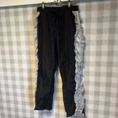 フリル付きズボン