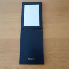 YSL BEAUTE レザー風ミラー