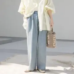 アーバンリサーチドアーズ　2タックギャザーデニムパンツ　Mサイズ　ライトブルー