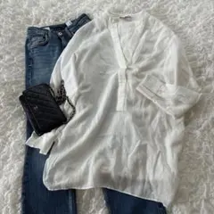 ♡今から使える‼︎♡ZARA ホワイト 長袖シャツ XS