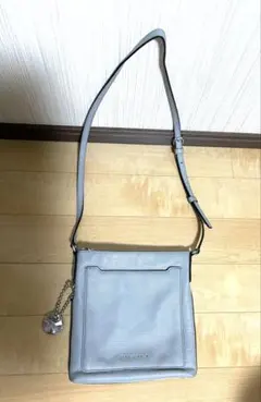 美品 MARC JACOBS レザーショルダーバッグ グレー